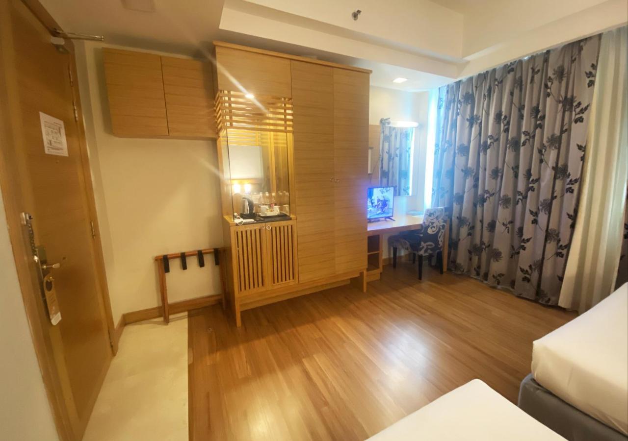 Crown Garden Hotel Кота Бару Екстериор снимка